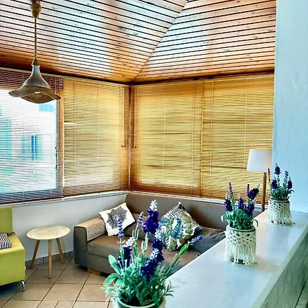 Sun Loving House Ermupoli